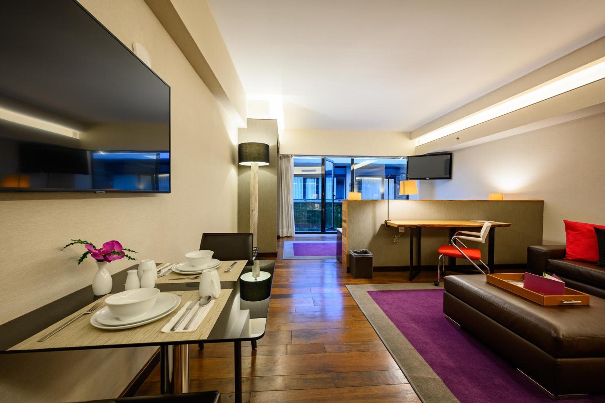Las Suites Campos Eliseos Мехико Экстерьер фото