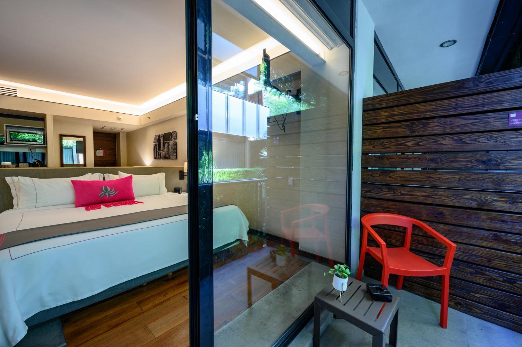 Las Suites Campos Eliseos Мехико Экстерьер фото