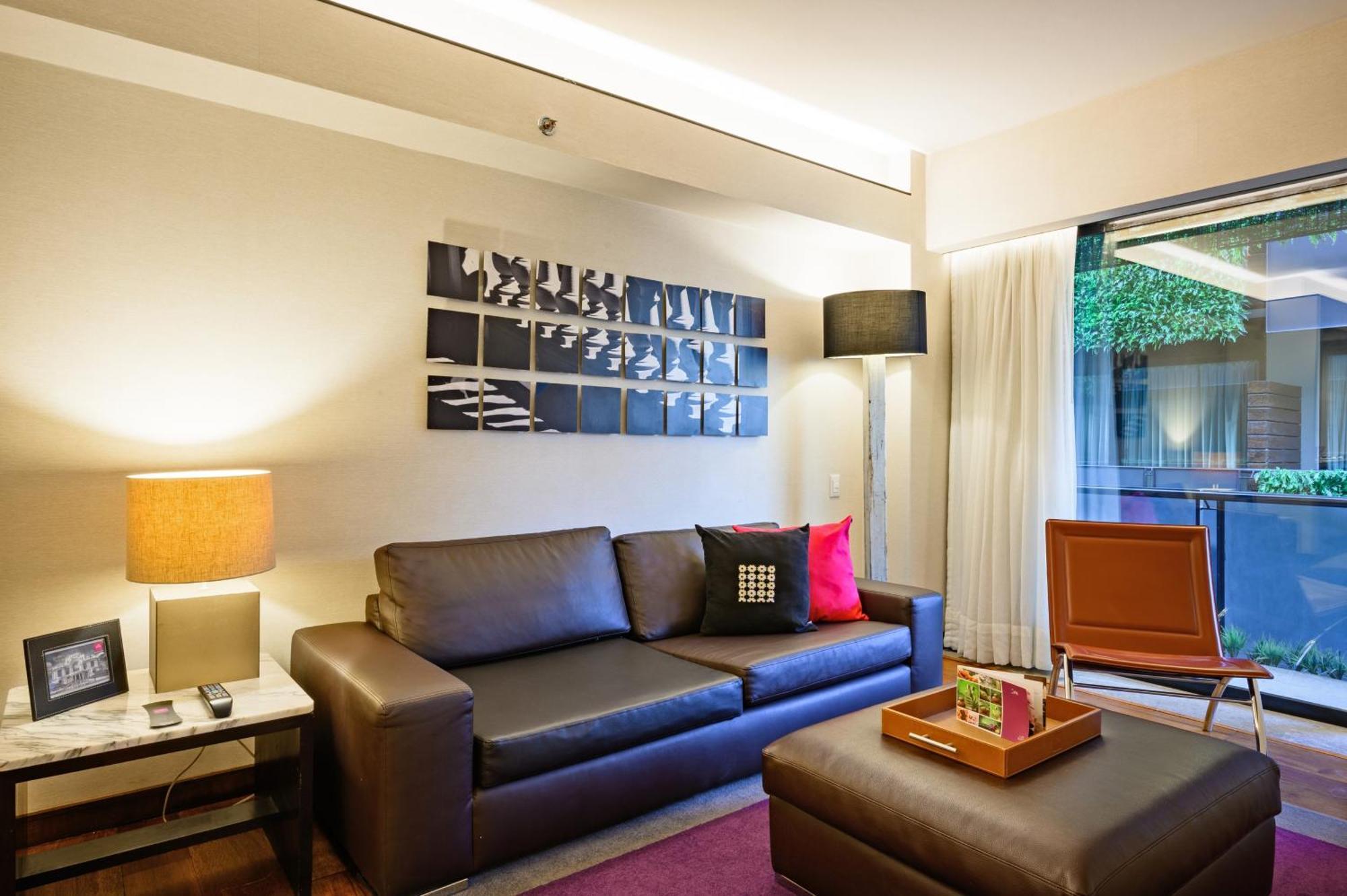 Las Suites Campos Eliseos Мехико Экстерьер фото